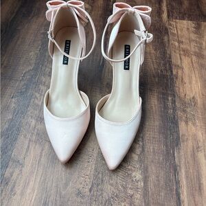 Women’s Light Pink Faux Satin Heels